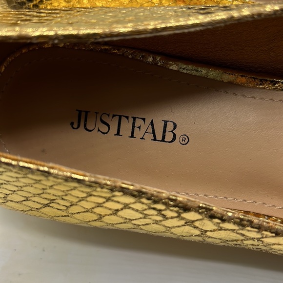 JUSTFAB   gold flat shoes size 10 in excellent condition. - Picture 8 of 9
